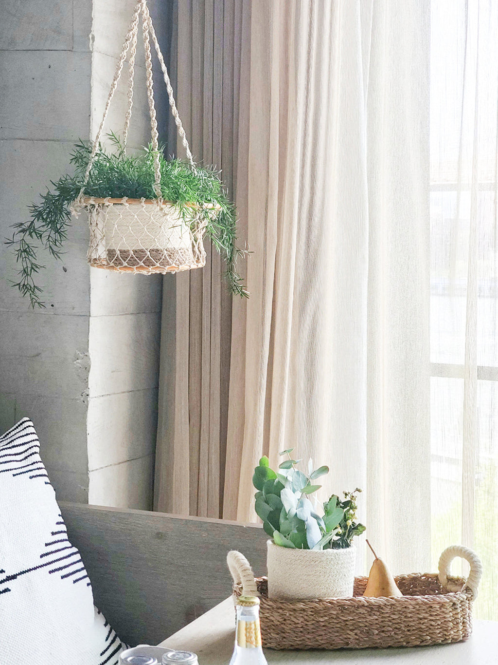 Panier Suspendu en jute et bois naturel