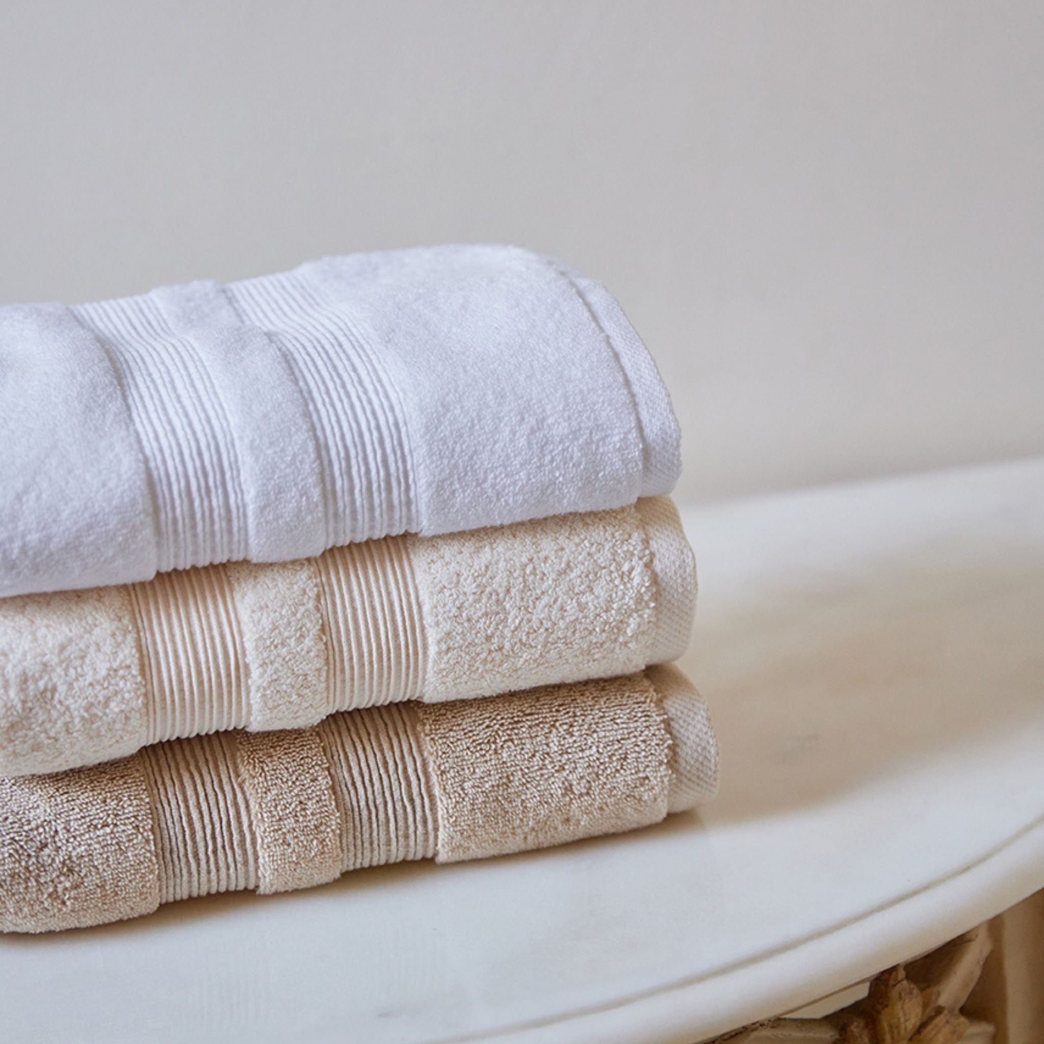 Kid's towel - Elegance in 100% Cotton 650 GSM