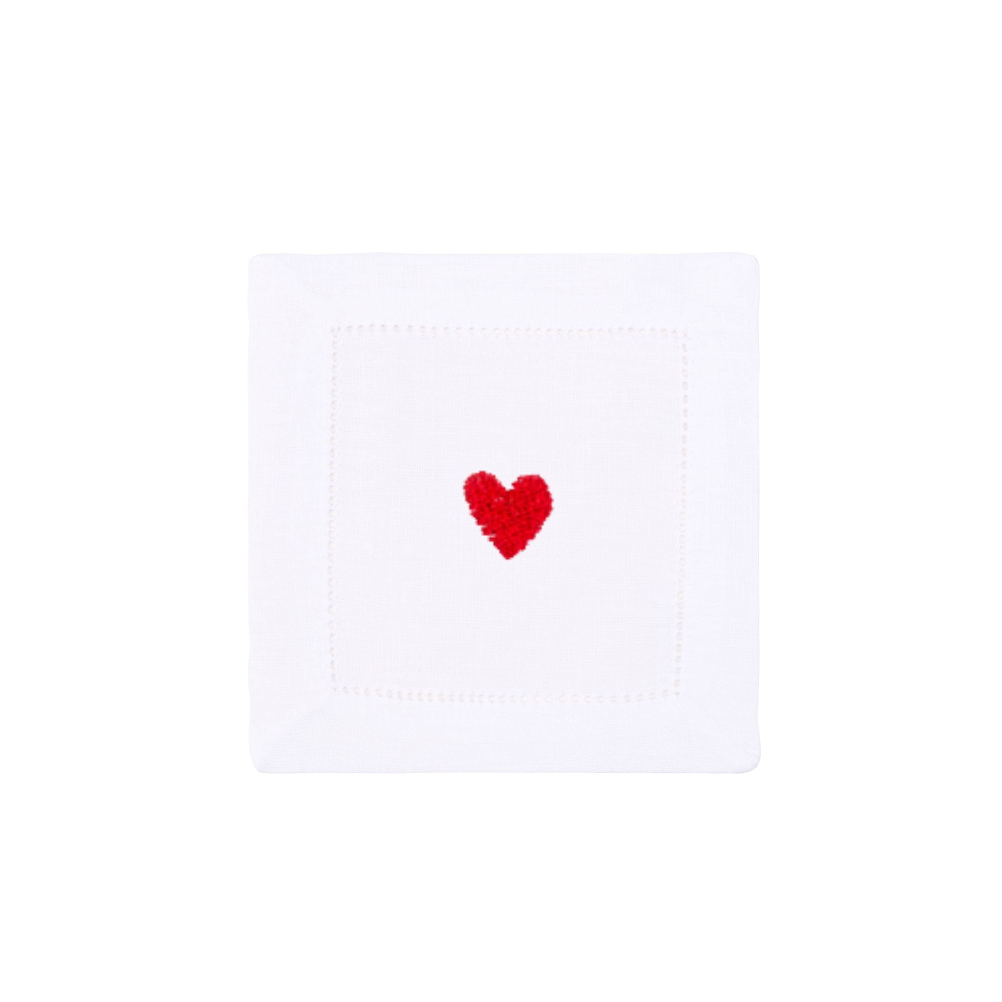 Mafra cotton table linen with embroidered hearts